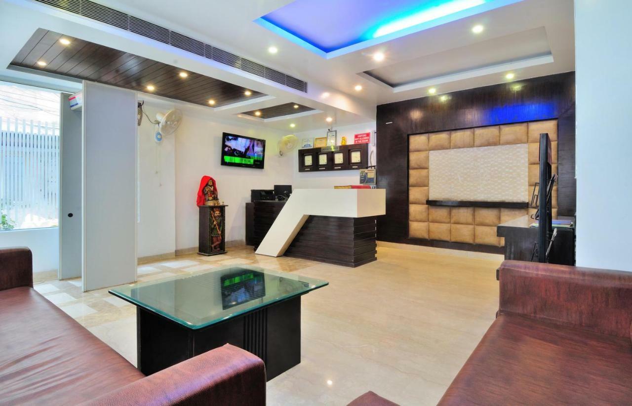 דלהי Hotel Benz International מראה חיצוני תמונה